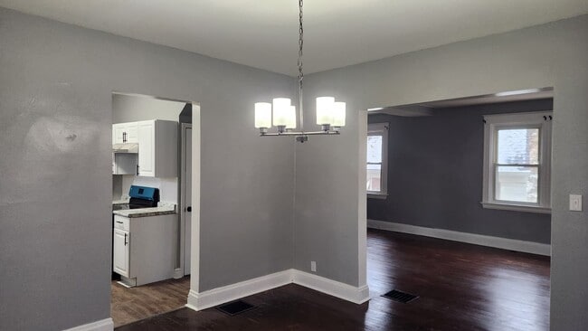 Photo - 8454 Plainfield Rd