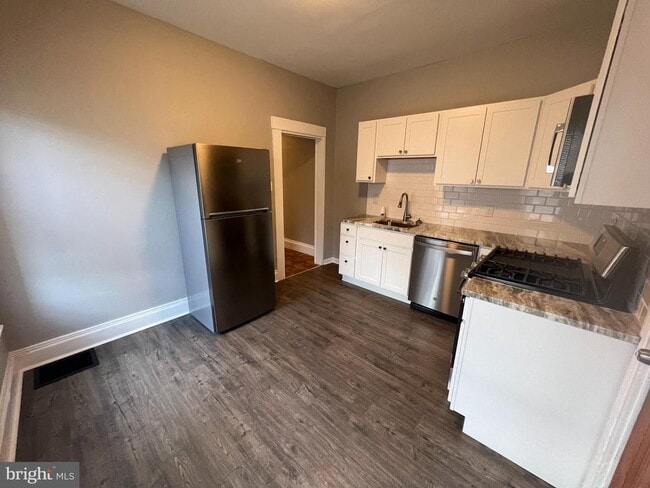 Photo - 337 W Lemon St Unit 337 W. Lemon  2