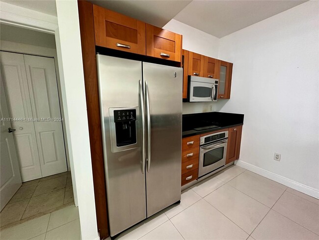 Photo - 186 SE 12th Ter Condominio Unidad 907