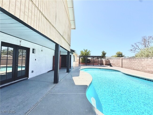Building Photo - 5830 Deer Valley Dr Rental