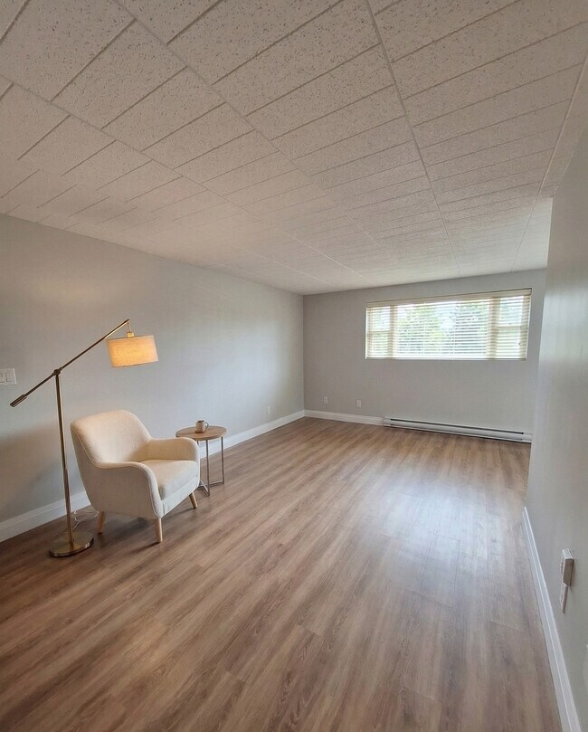 Photo - Lewis Court Apartments