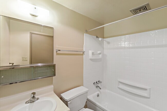 Photo - Ponderay Apartments