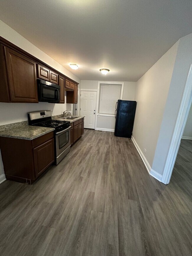 Photo - 7800 S Ridgeland Ave Unit 7800 S Ridgeland Ave.  2