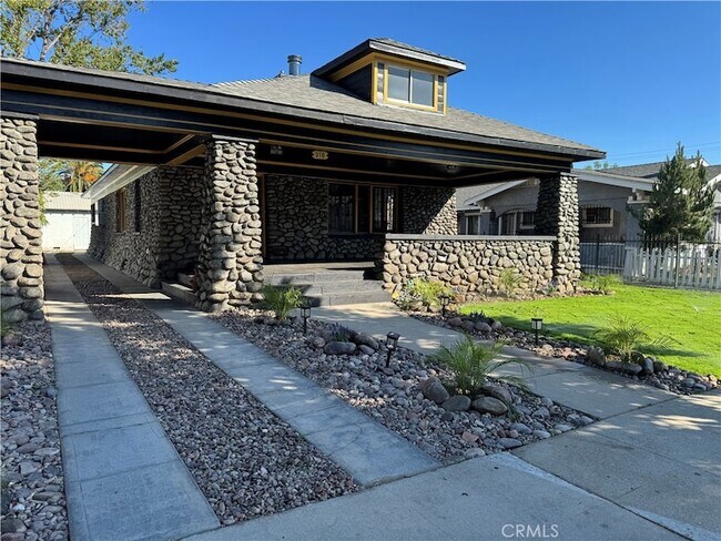 Photo - 310 N Alexander St