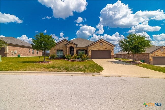 Photo - 2033 Catkins Ln