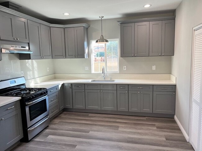 Photo - 18414 Horst Ave