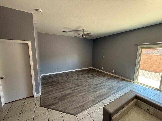 Photo - 8538 E Seabury Ct Unidad 2