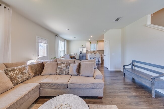 Photo - 10207 Cannons Run Way