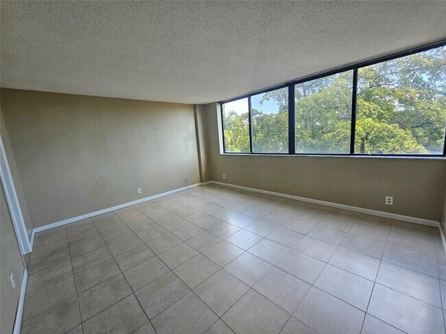 Photo - 4222 Inverrary Blvd Unidad 4314