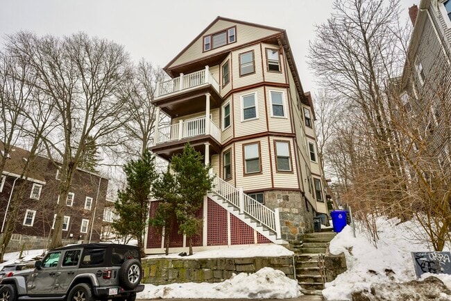 Photo - 108 Hillside St