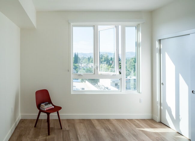 Woodlake Apartments