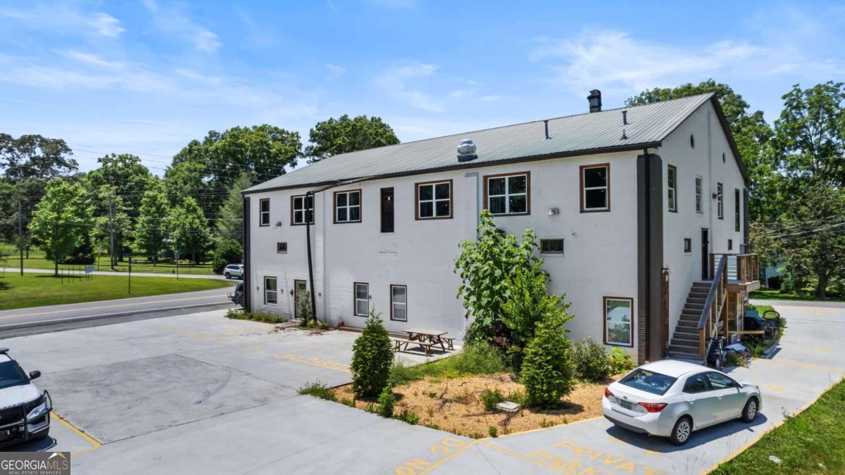 Photo - 610 Madola Rd Unit 4