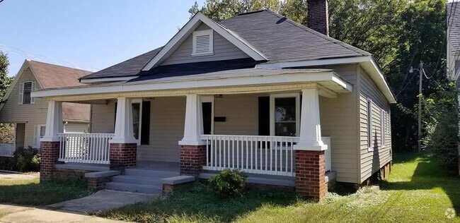 Building Photo - 303 S Yadkin Ave Rental