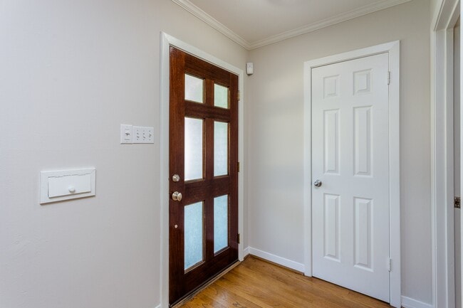 Photo - 2807 Prescott St
