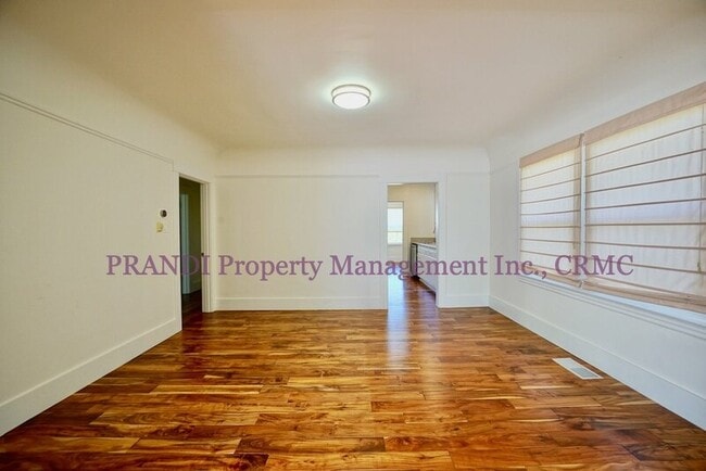 Photo - 13 Maple Ave