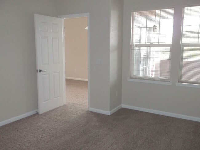 Photo - Spacious 2-Bed, 2-Bath Condo in Prime Fort Collins Location