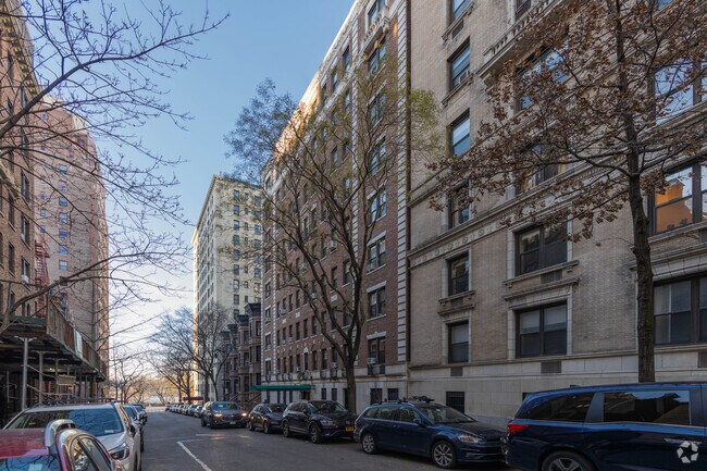 Photo - 305 W 104th St