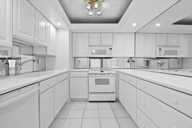 Building Photo - 5200 N Flagler Dr Rental