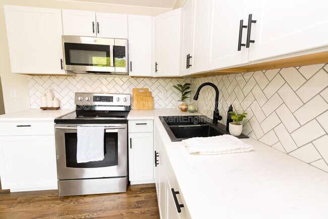 Photo - 804 Grandview Ave