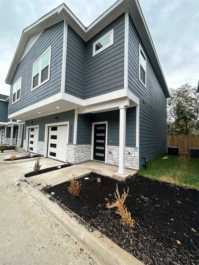 Photo - 3535 Alderfer St Unidad A or B