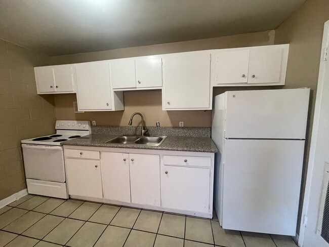 APARTMENT AVAILABLE NEAR LAS VEGAS STRIP!! - APARTMENT AVAILABLE NEAR LAS VEGAS STRIP!!