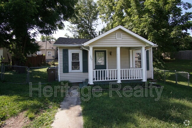 Building Photo - 307 E Oldham Ave Rental