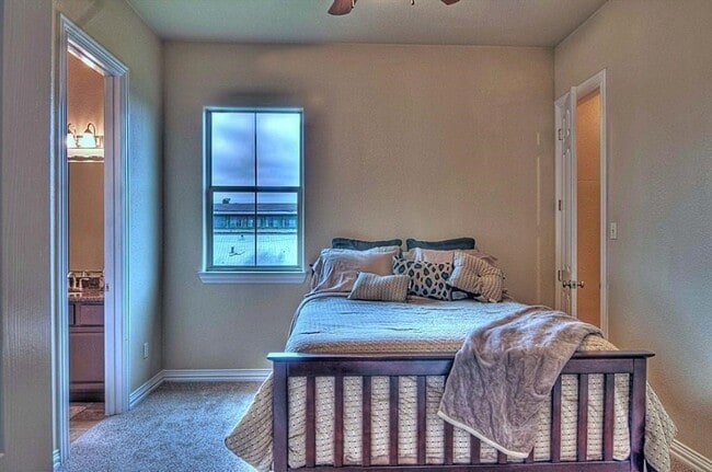 Photo - 3505 Jackson St