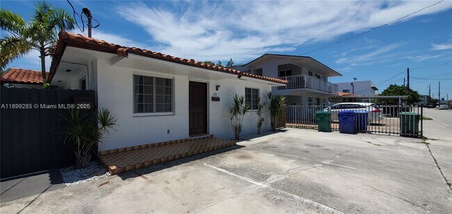 Photo - 819 NW 22nd Pl Unit 819