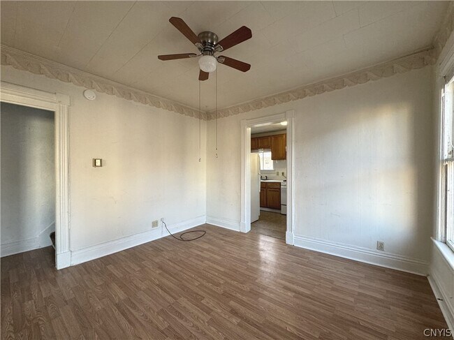 Photo - 146 E Main St