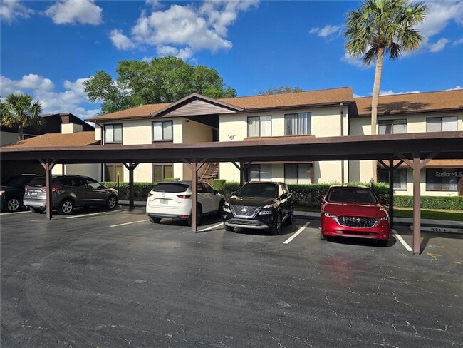 Building Photo - 520 Fairways Cir Unit A