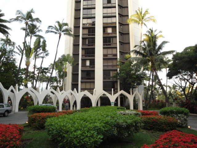 Building Photo - Bele, Edward or Arsenia - Liliuokalani Gar... Unit Liliuokalani Gardens