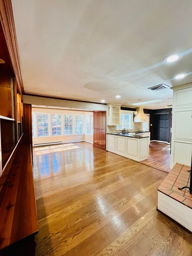 Photo - 3162 Stoneridge Rd SW