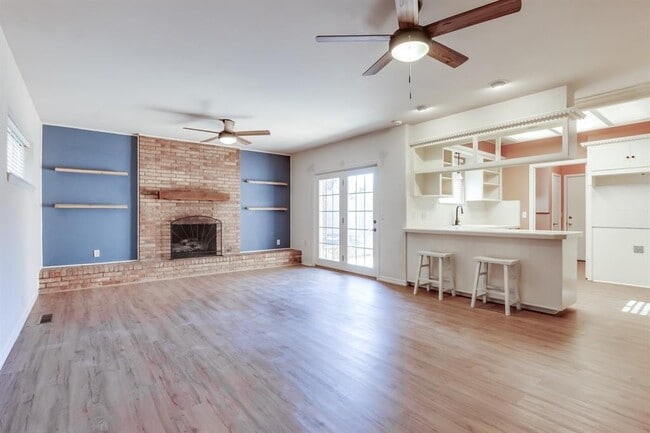 Photo - 11208 Surrey Hills Blvd