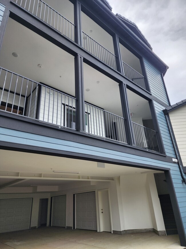 Sierra Ridge Townhomes