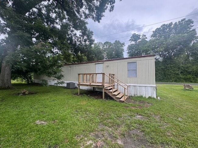 Building Photo - Singlewide in Country MH Park Rental