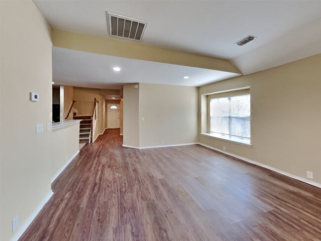 Photo - 2807 Bison Bluff