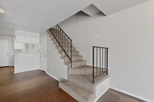 Photo - 9467 Olde Towne Row