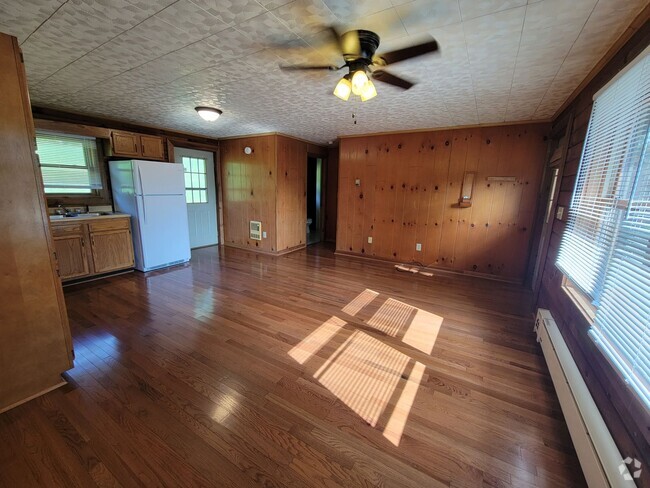 Building Photo - 872-876 Summers School Rd Unit 874 Rental
