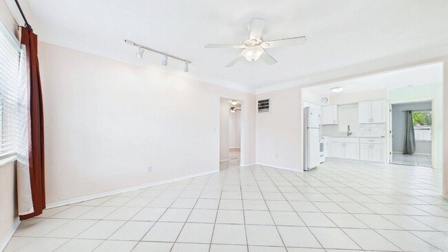Photo - 5261 48th Terrace N