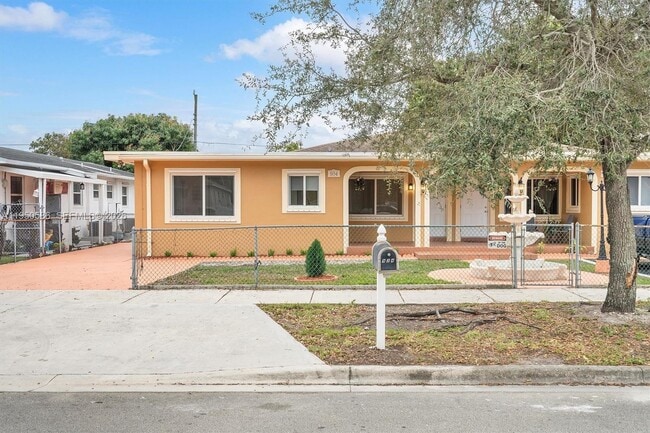 Photo - 934 E 22nd St Unit 934