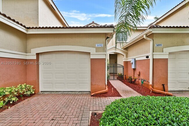 3897 Tree Top Dr