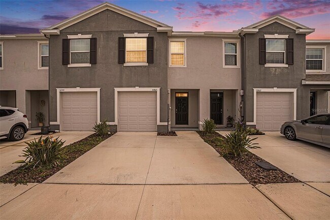 Photo - 32803 Pez Landing Ln Townhome