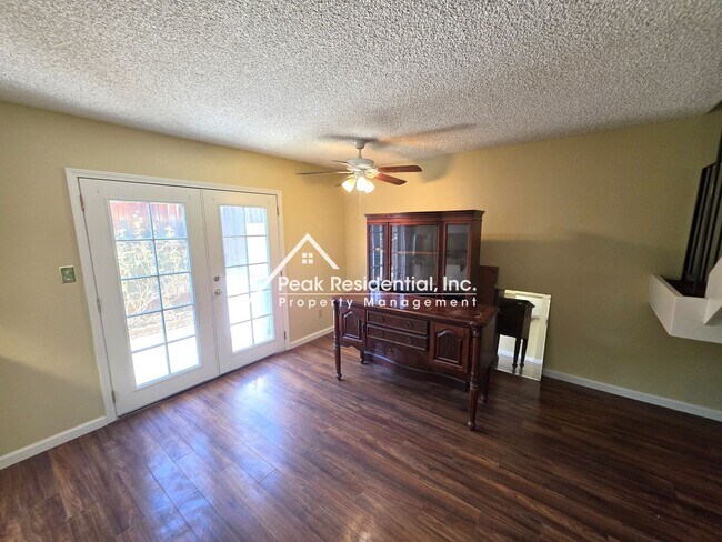 Photo - 6691 Greenback Ln