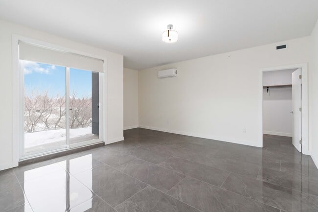 Photo - 1414 Main St Unité 405