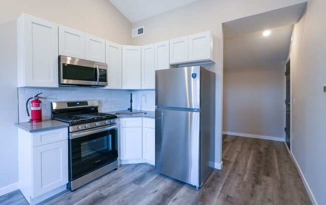 Photo - 1335 S 8th St Unidad 3rd Fl