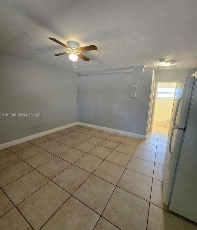 Photo - 3981 SW 12th Pl Unit 2