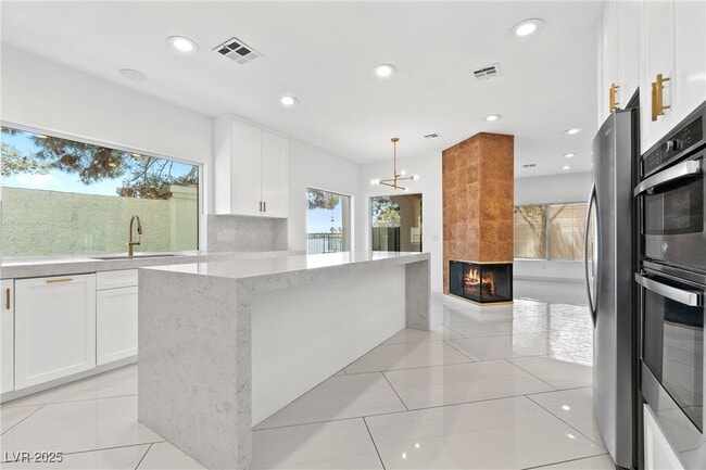 Photo - 3004 Sun Lake Dr