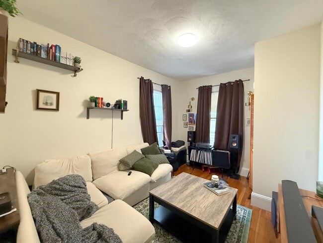 Photo - 235A Highland Ave Unit 2