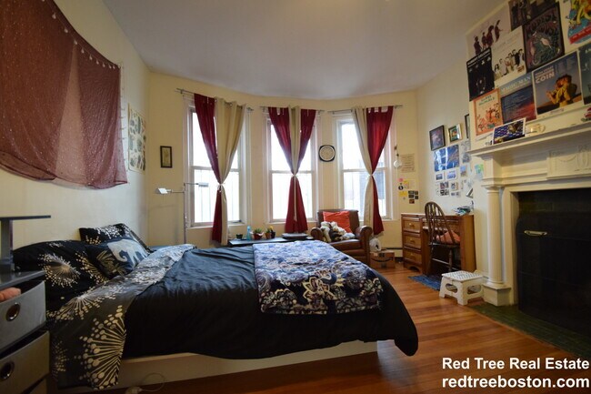 Photo - 1518 Commonwealth Ave