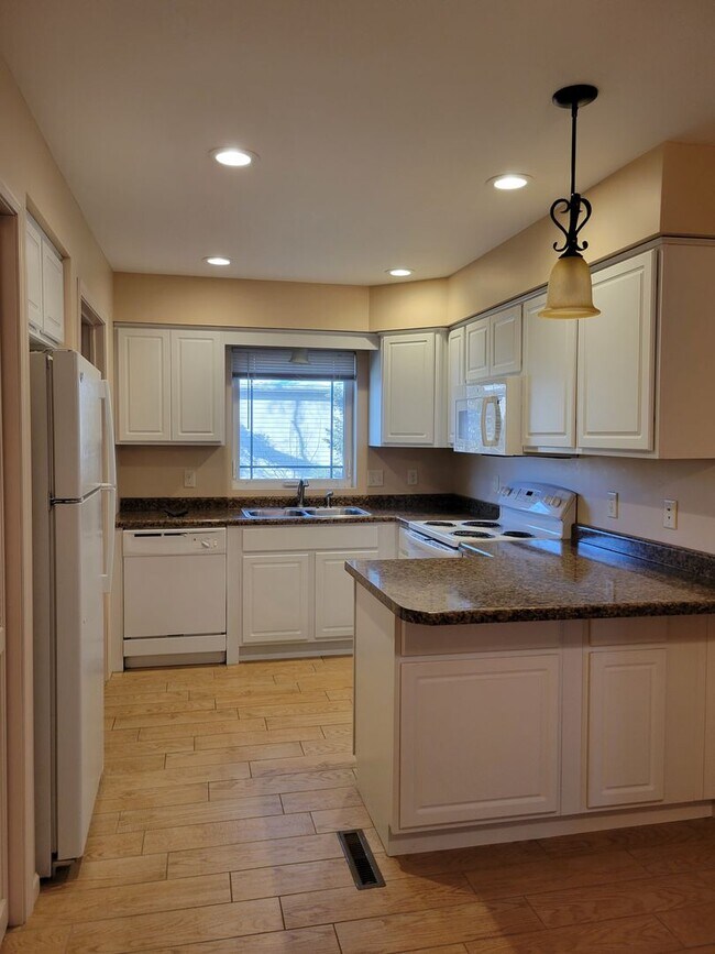 104 W. Walnut Apartment Unit 1 Doniphan, NE